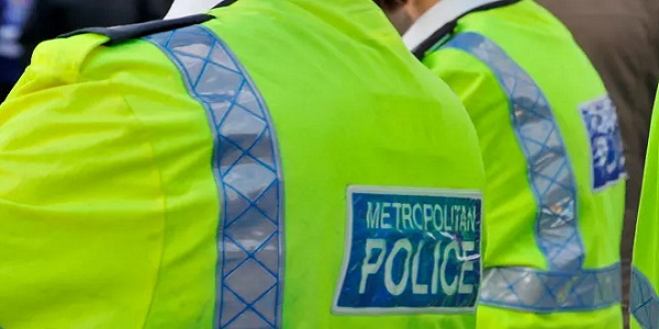 351_met police two backs sideways.jpg